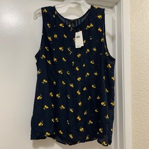 Banana Republic sleeveless shell size L NWT